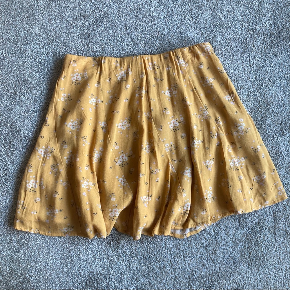 NWT American Eagle Yellow Floral Skirt